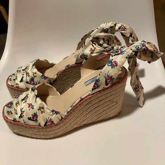 Prada Floral bird print lace up Espadrille Wedges heels sandals 41 10